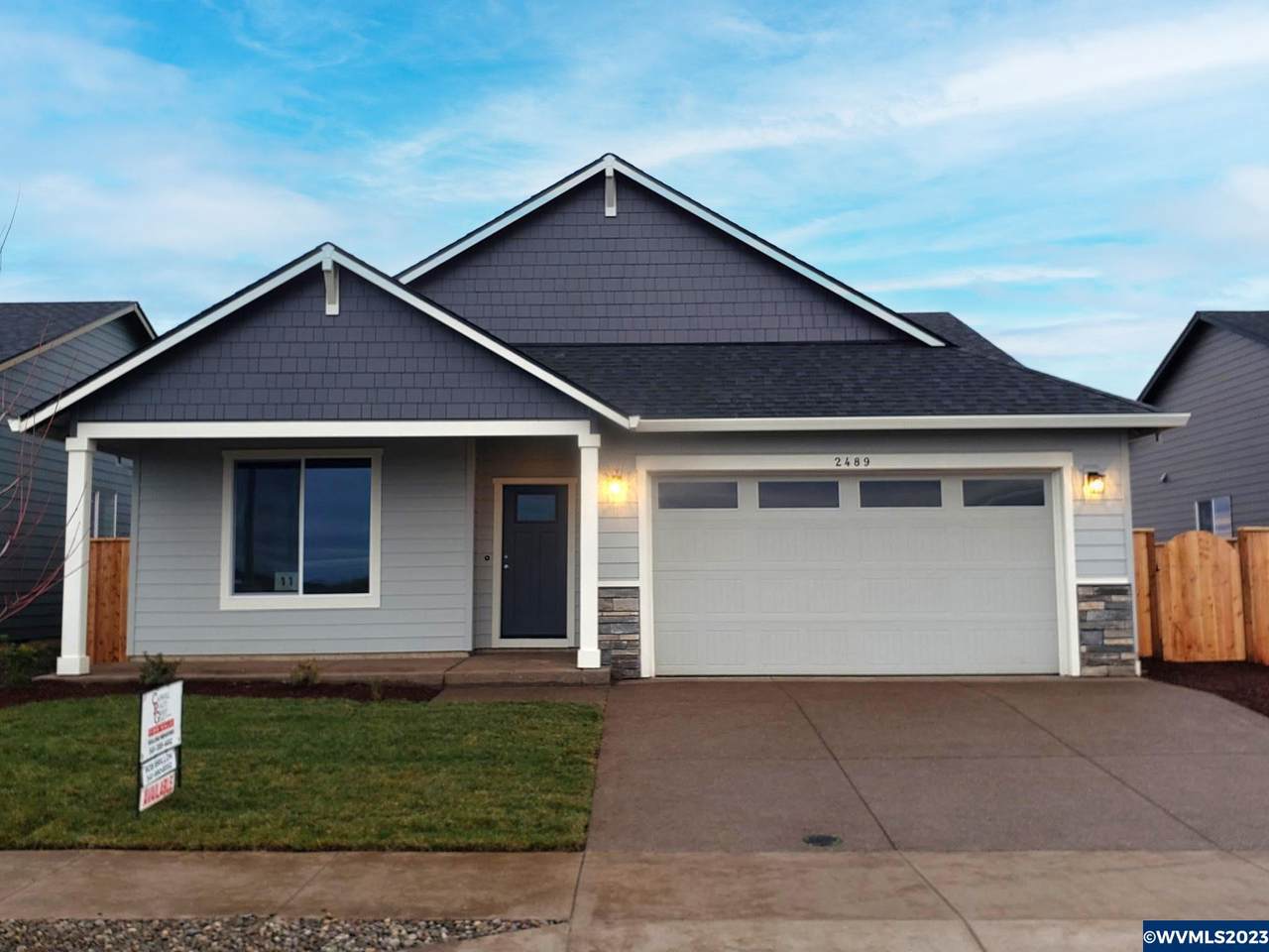 2489 10th Av - Photo 1