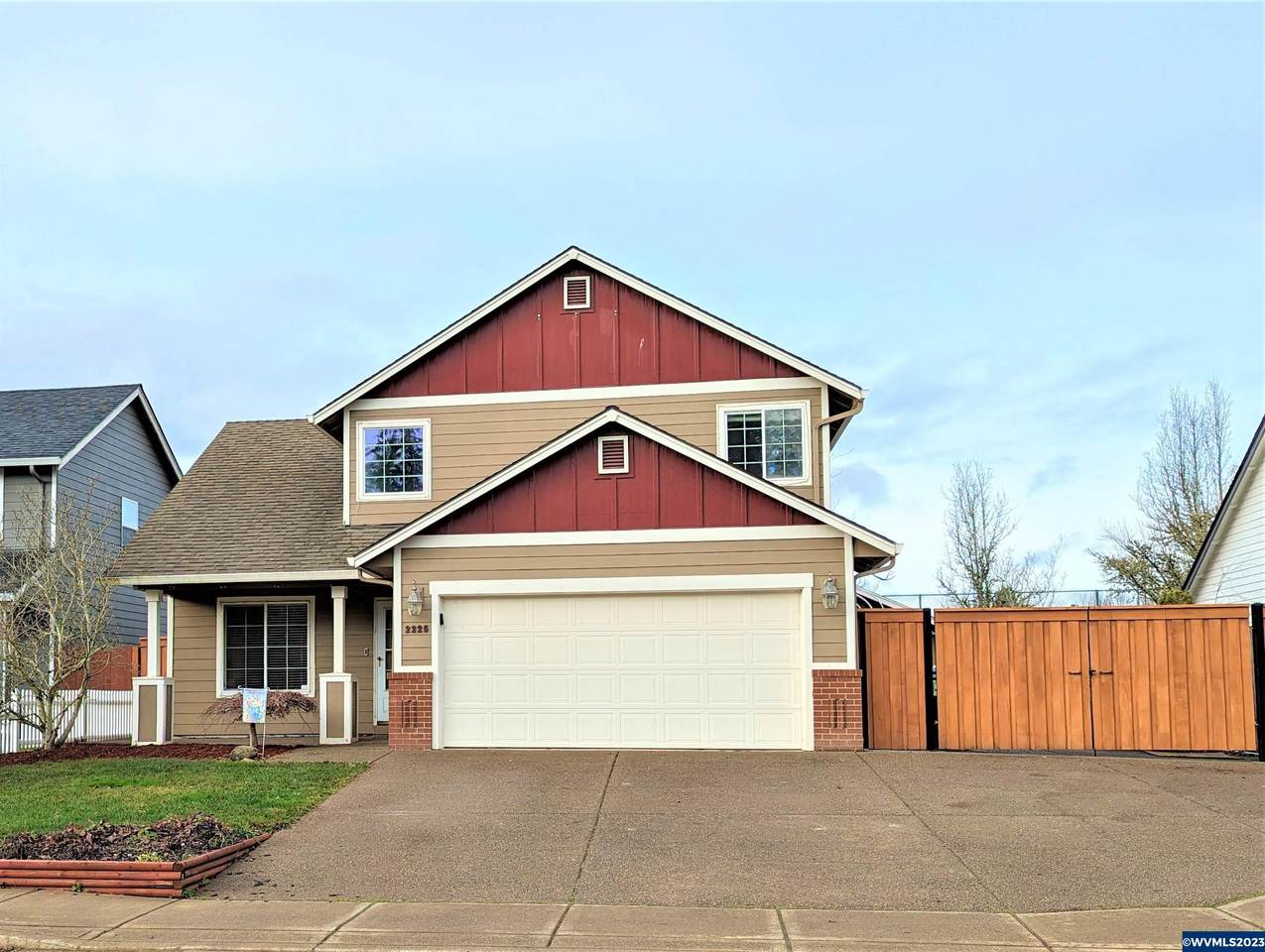2225 Woodhill St - Photo 1