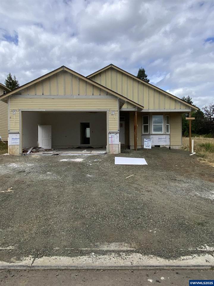 1153 11th Av - Photo 1