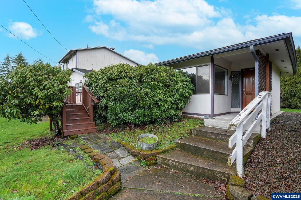 3070 Troth Ct - Photo 1