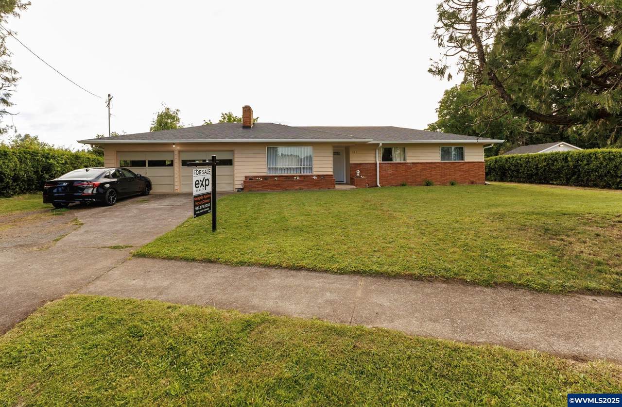 645 Main St - Photo 1