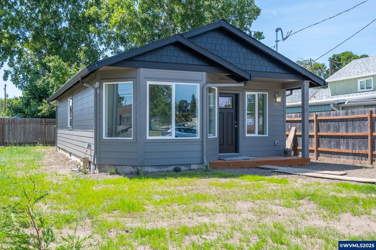 610 Sherman St - Photo 1