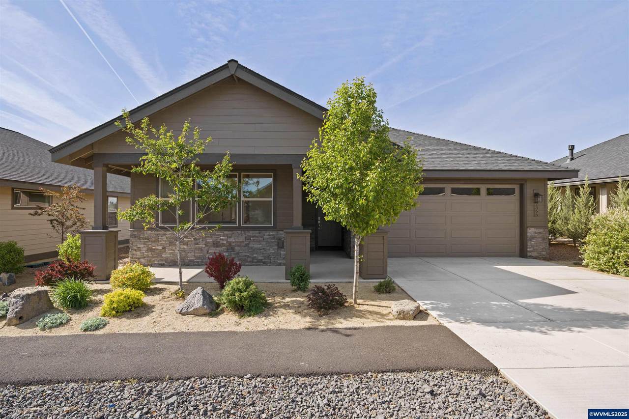 2366 Redwood Av - Photo 1