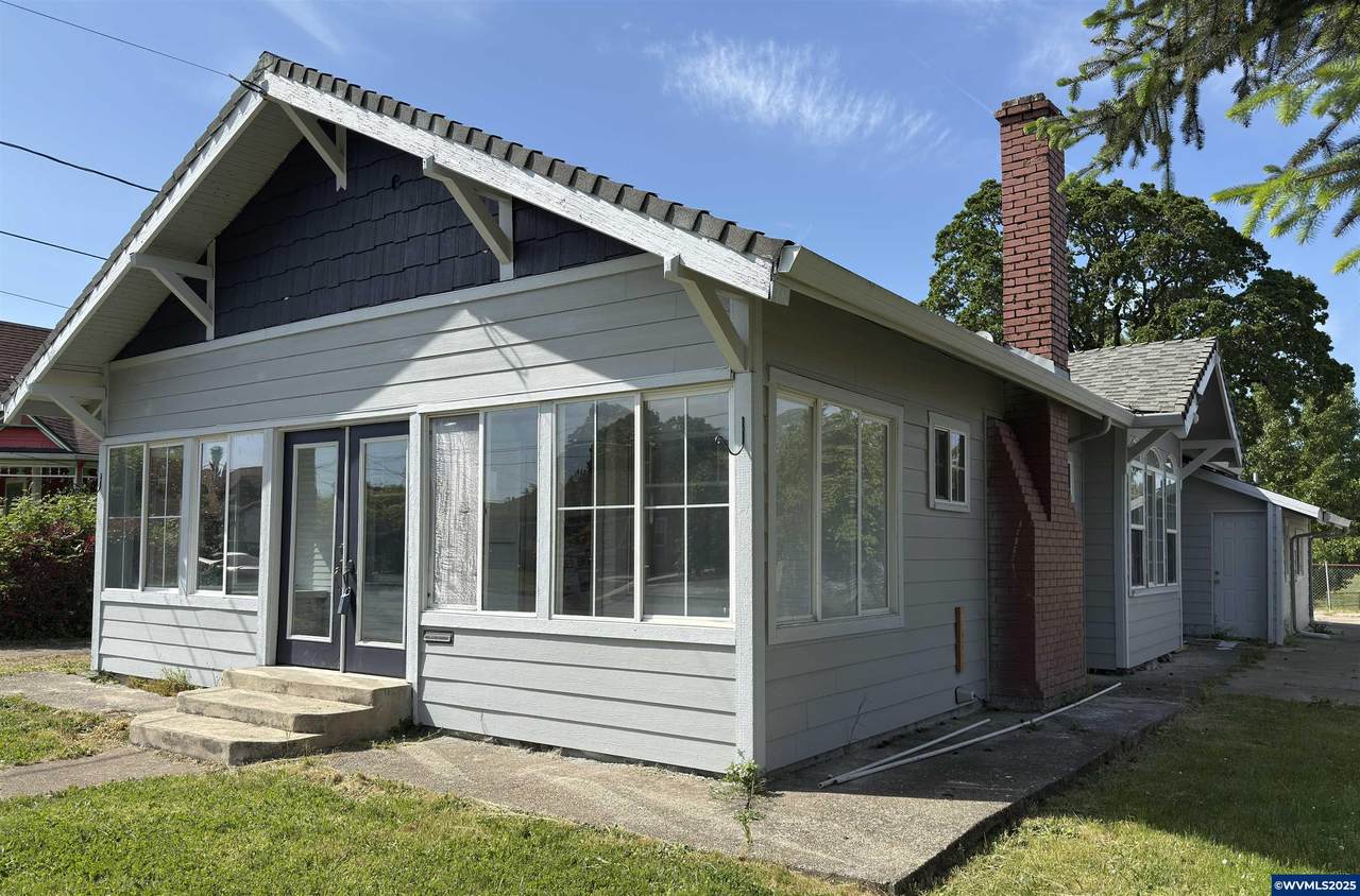 544 C St - Photo 1