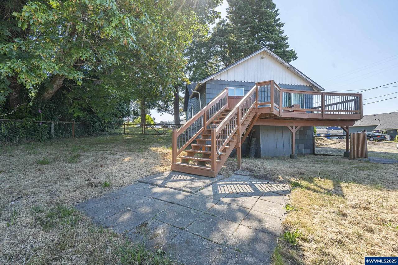 4925 49th St - Photo 1