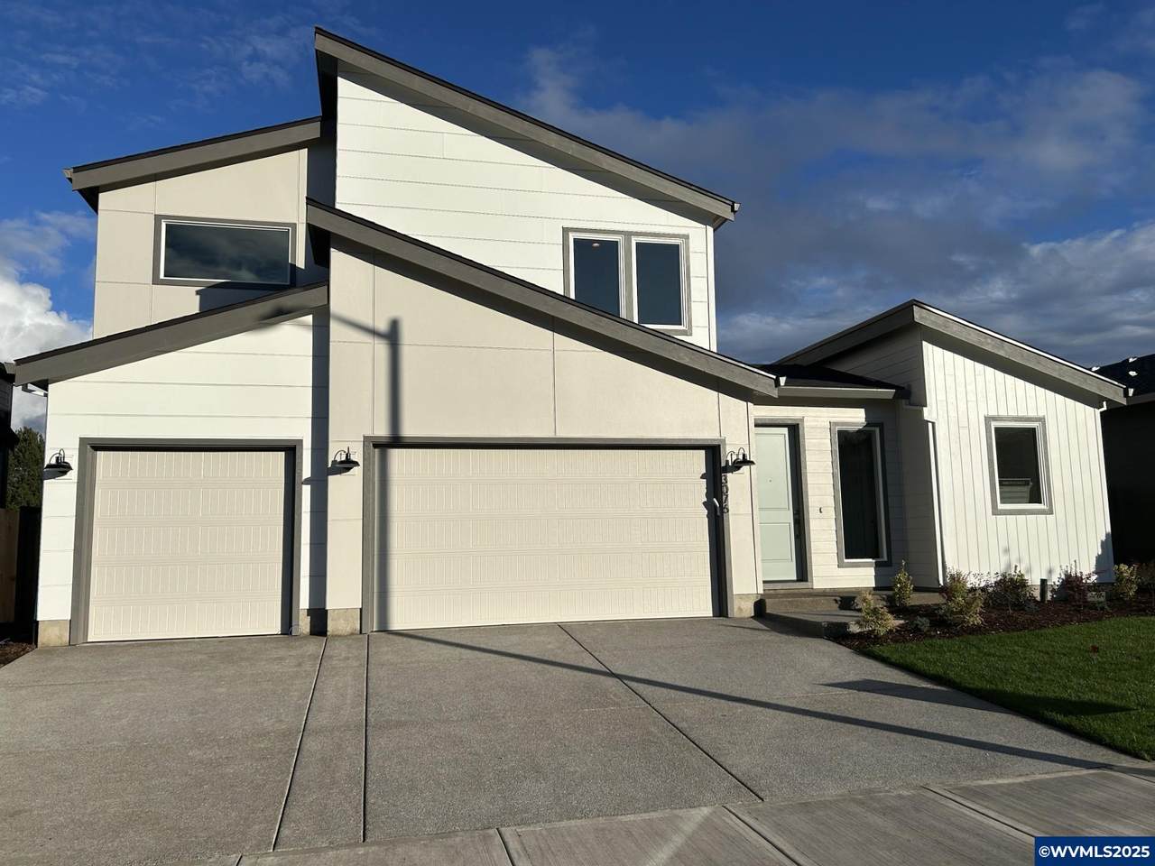 3076 Olympic St - Photo 1