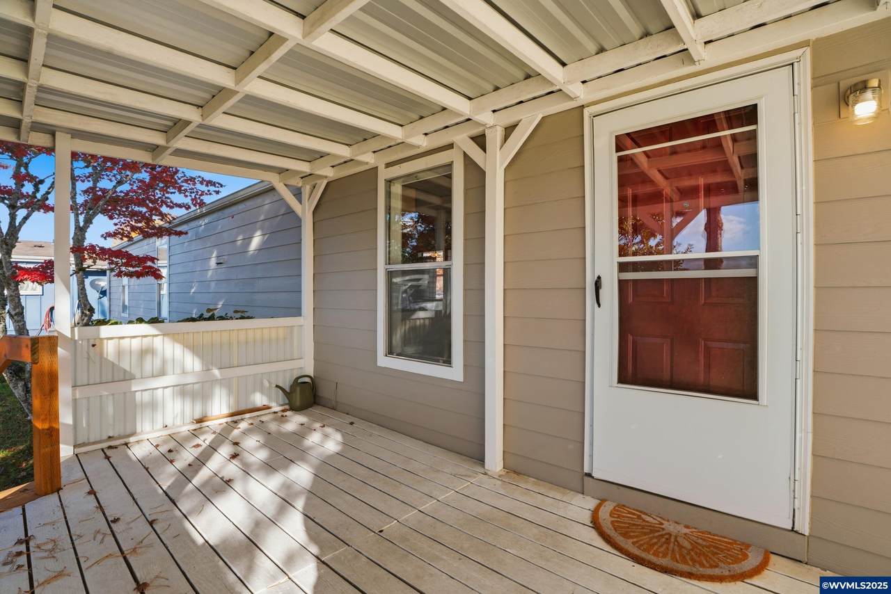 277 Edwards - Photo 1