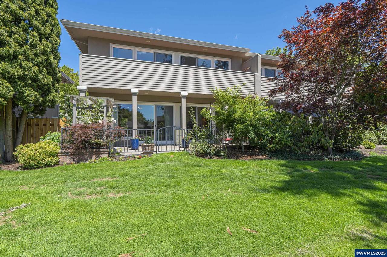 32082 Charbonneau Dr - Photo 1