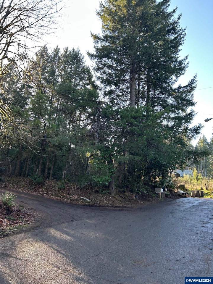 995 Parry Rd - Photo 1