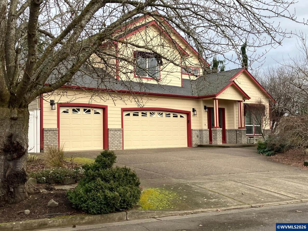 4374 Log Dr - Photo 1