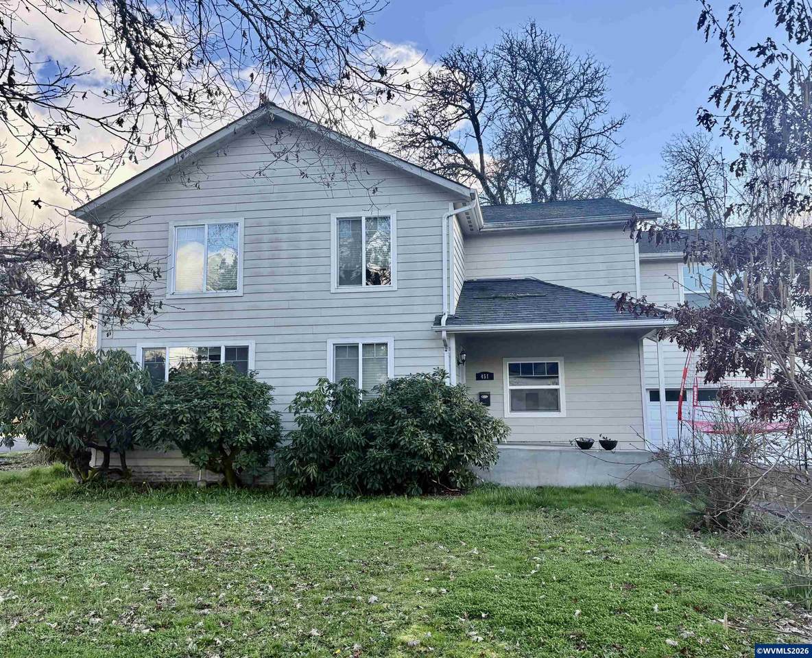 451 Oak Terrace St - Photo 1