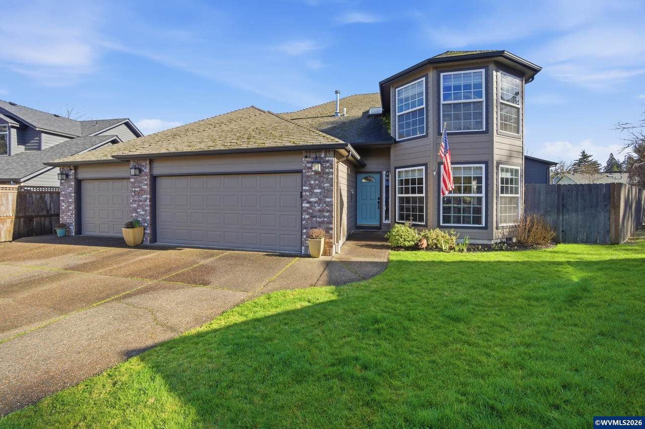 2033 West Park Ct - Photo 1