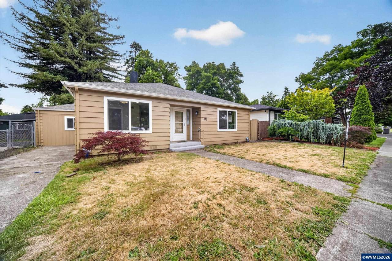 1075 Shipping St - Photo 1
