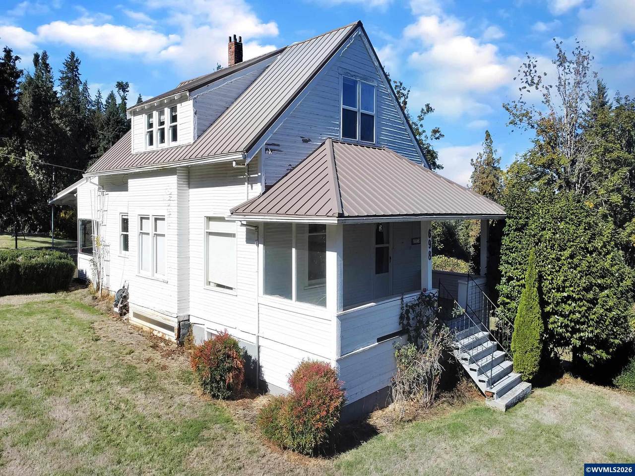698 Grandview Av - Photo 1