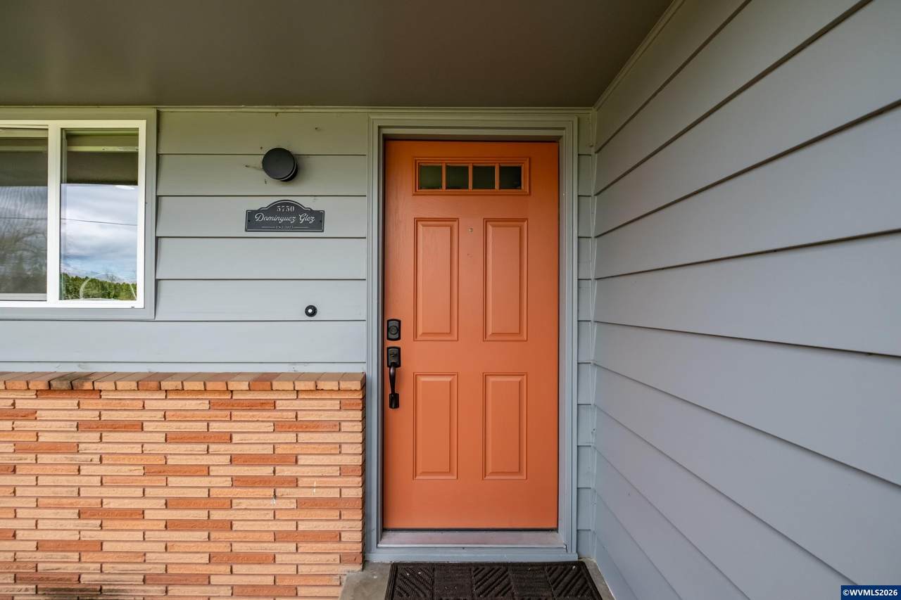 5750 Macleay Rd - Photo 1