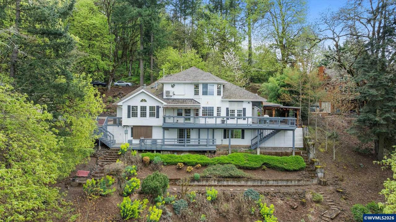 1290 Linnwood Dr - Photo 1