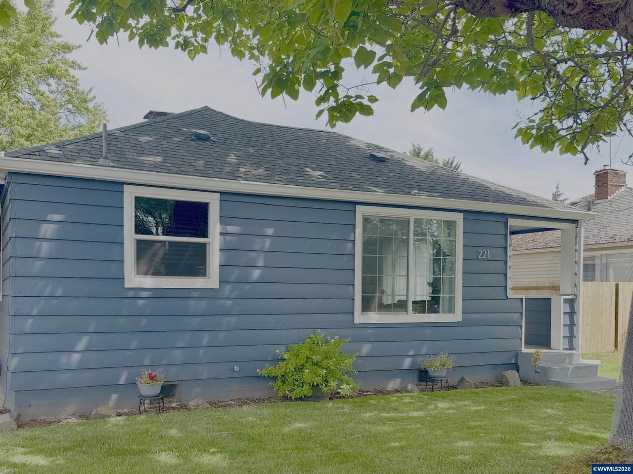 221 Jennings St - Photo 1