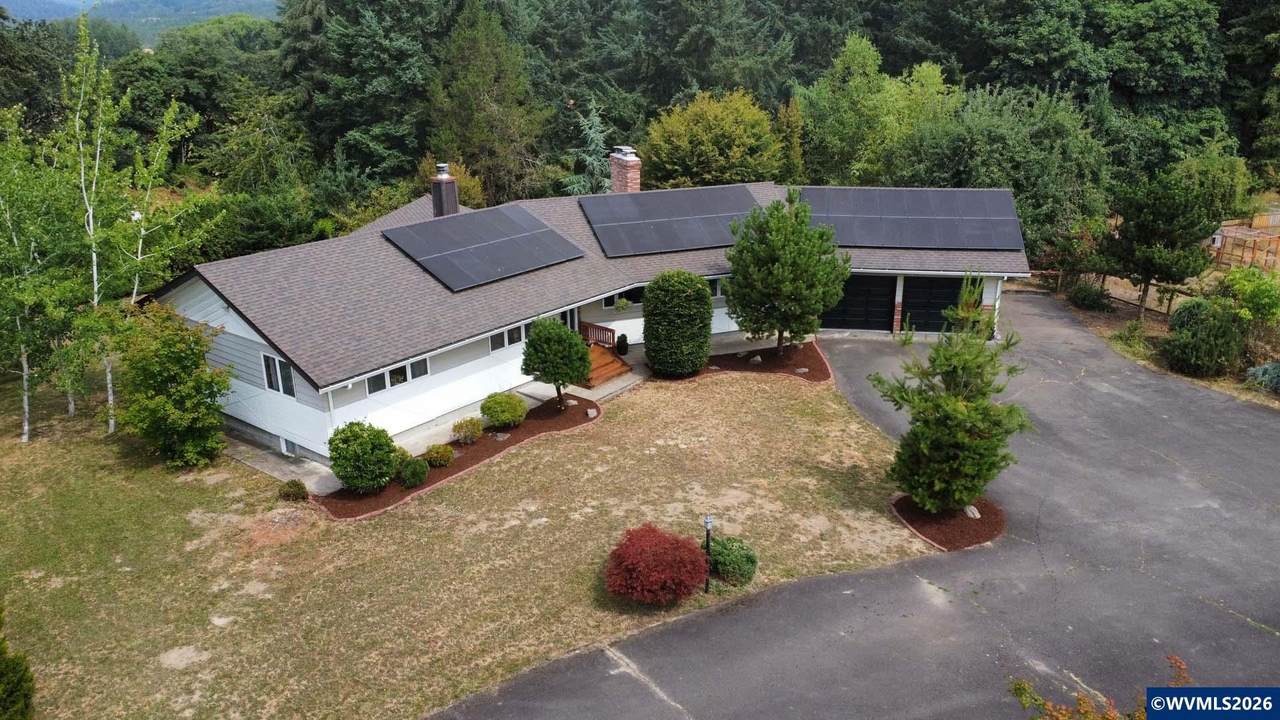 735 Mill St - Photo 1