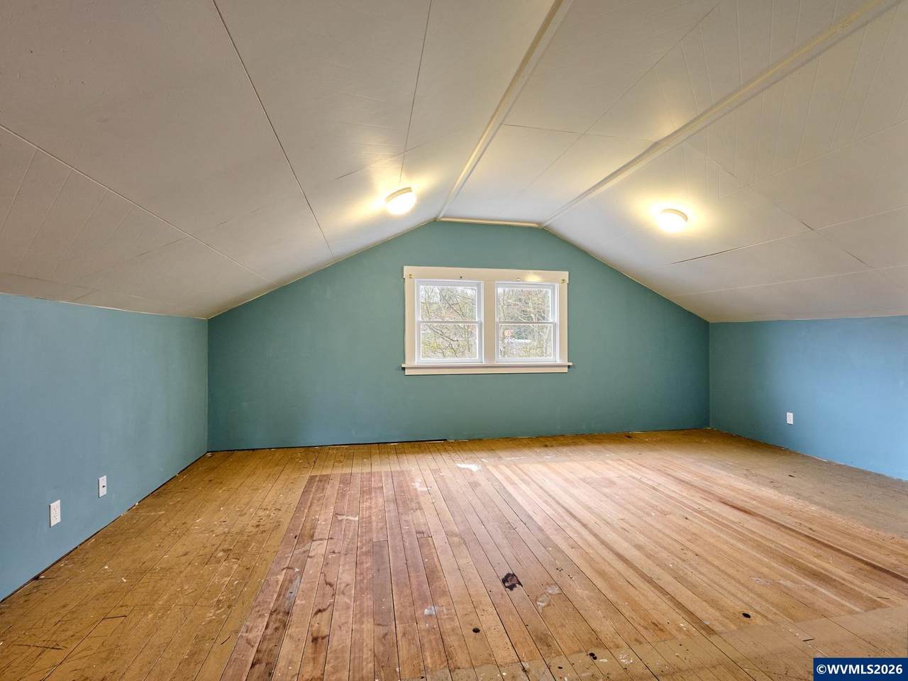 216 James St - Photo 1