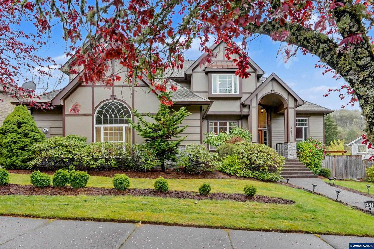 4536 Boxwood Dr - Photo 1
