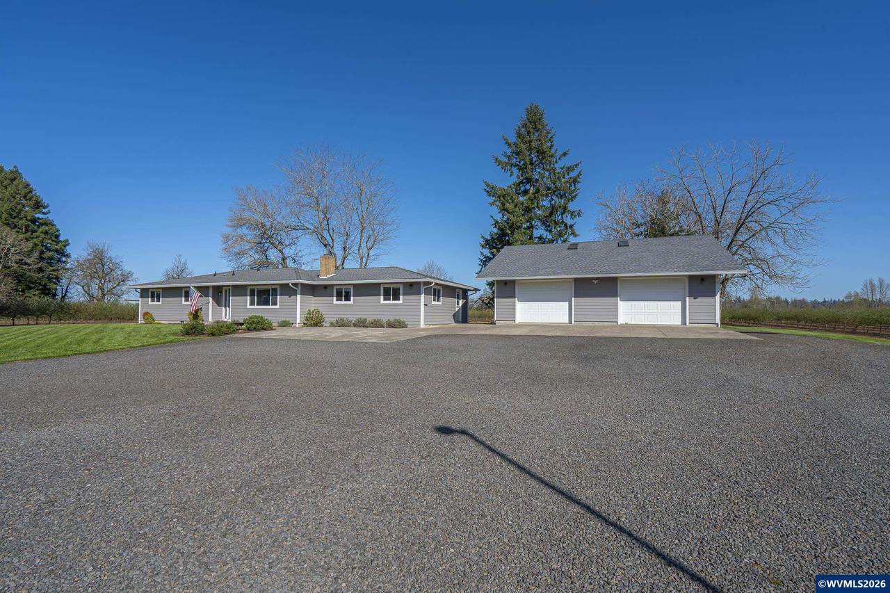 38565 Robinson Dr - Photo 1