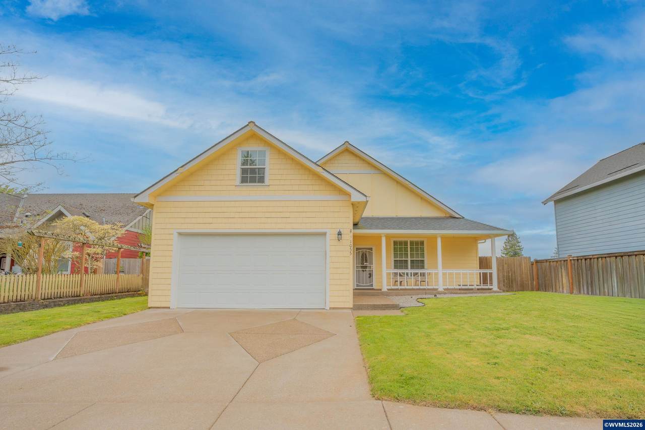 1055 Filbert St - Photo 1