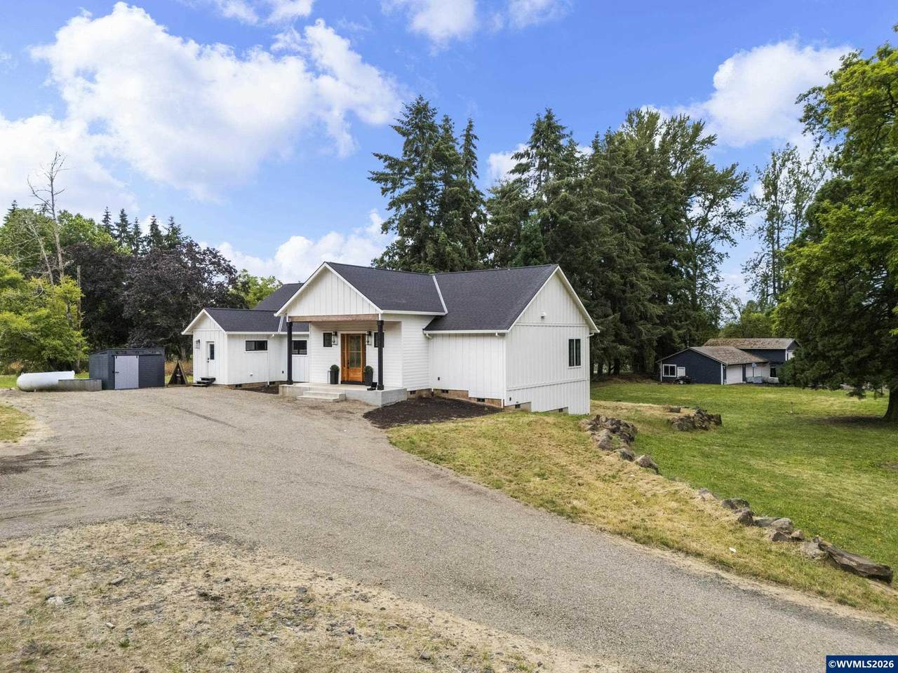 4468 Fox Ln - Photo 1