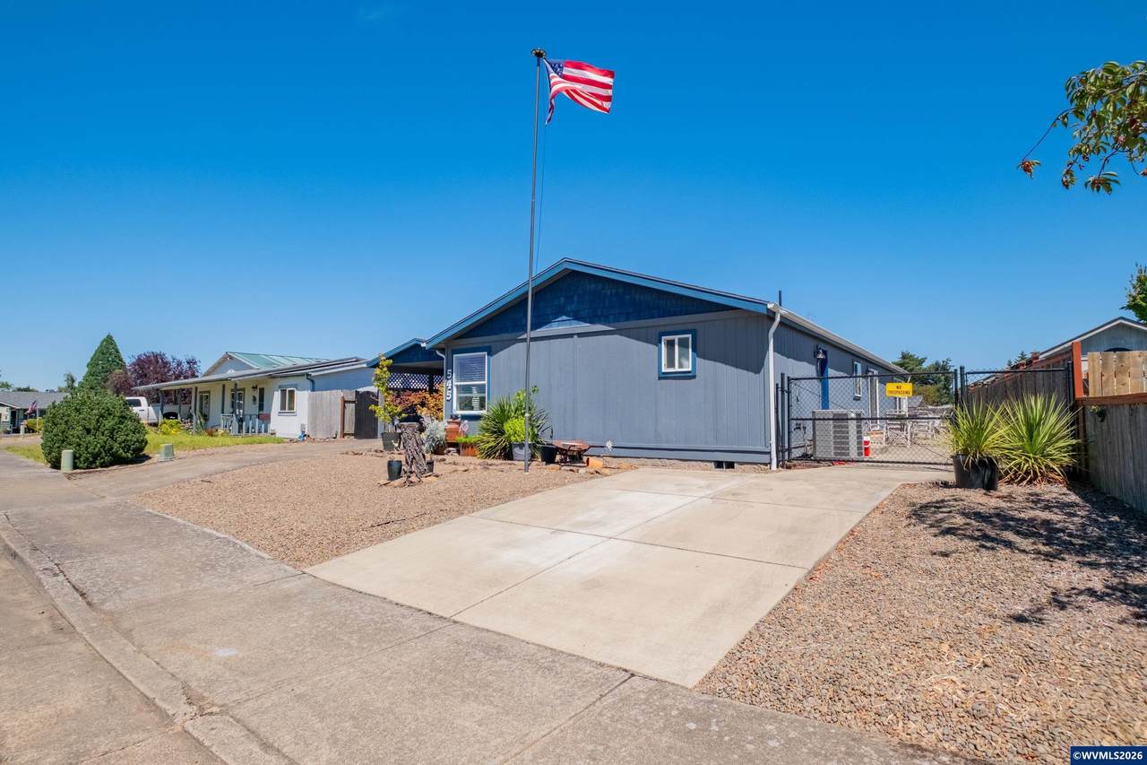 545 Airway Rd - Photo 1
