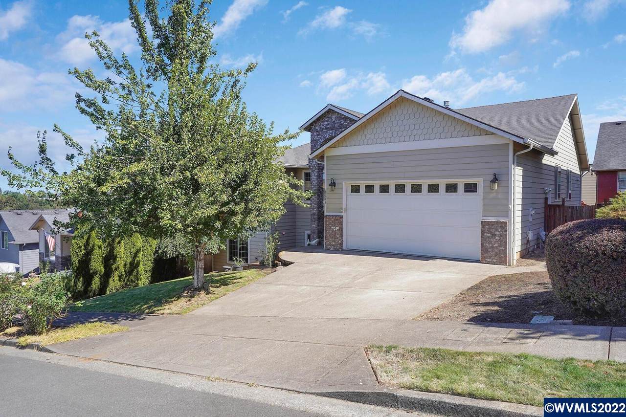 1034 Fawn St - Photo 1