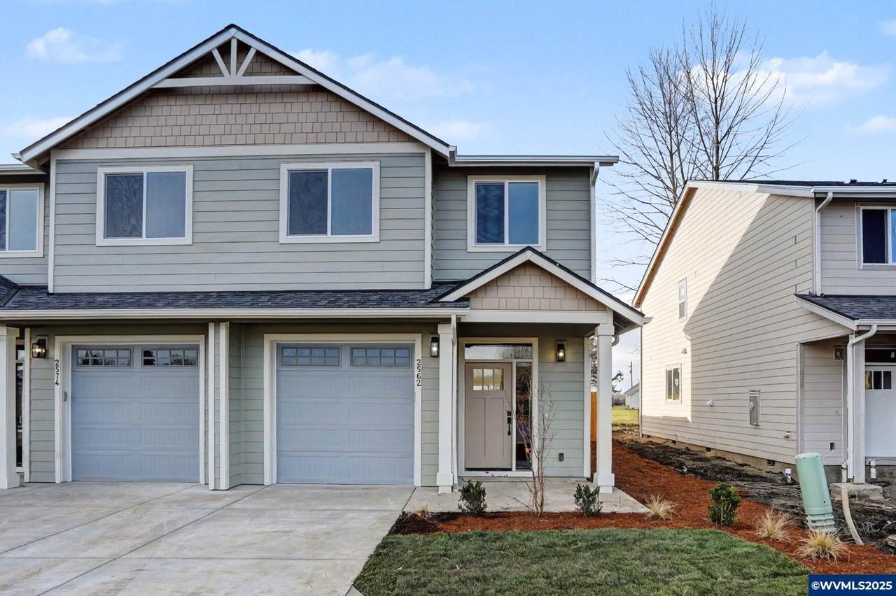 2562 Promise Wy - Photo 1