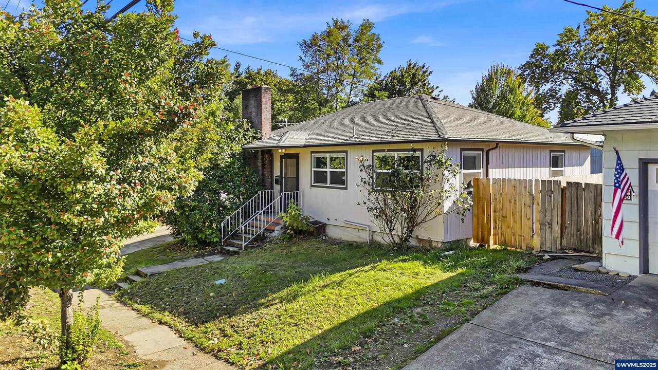 1610 Madrona Av - Photo 1