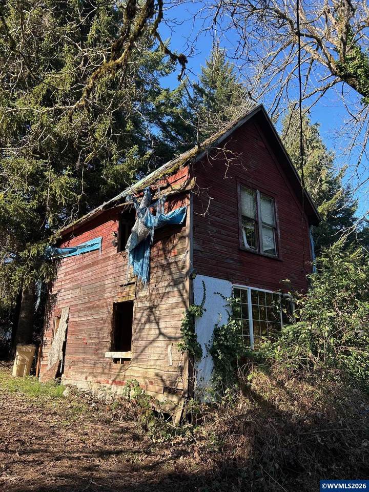 995 Parry Rd - Photo 1