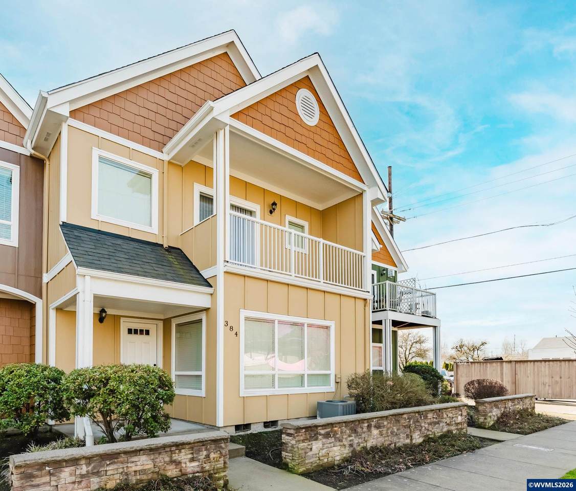 384 Market St - Photo 1