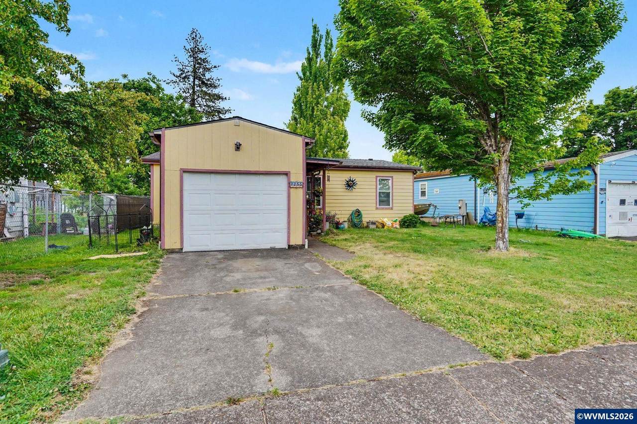 1255 Hood St - Photo 1