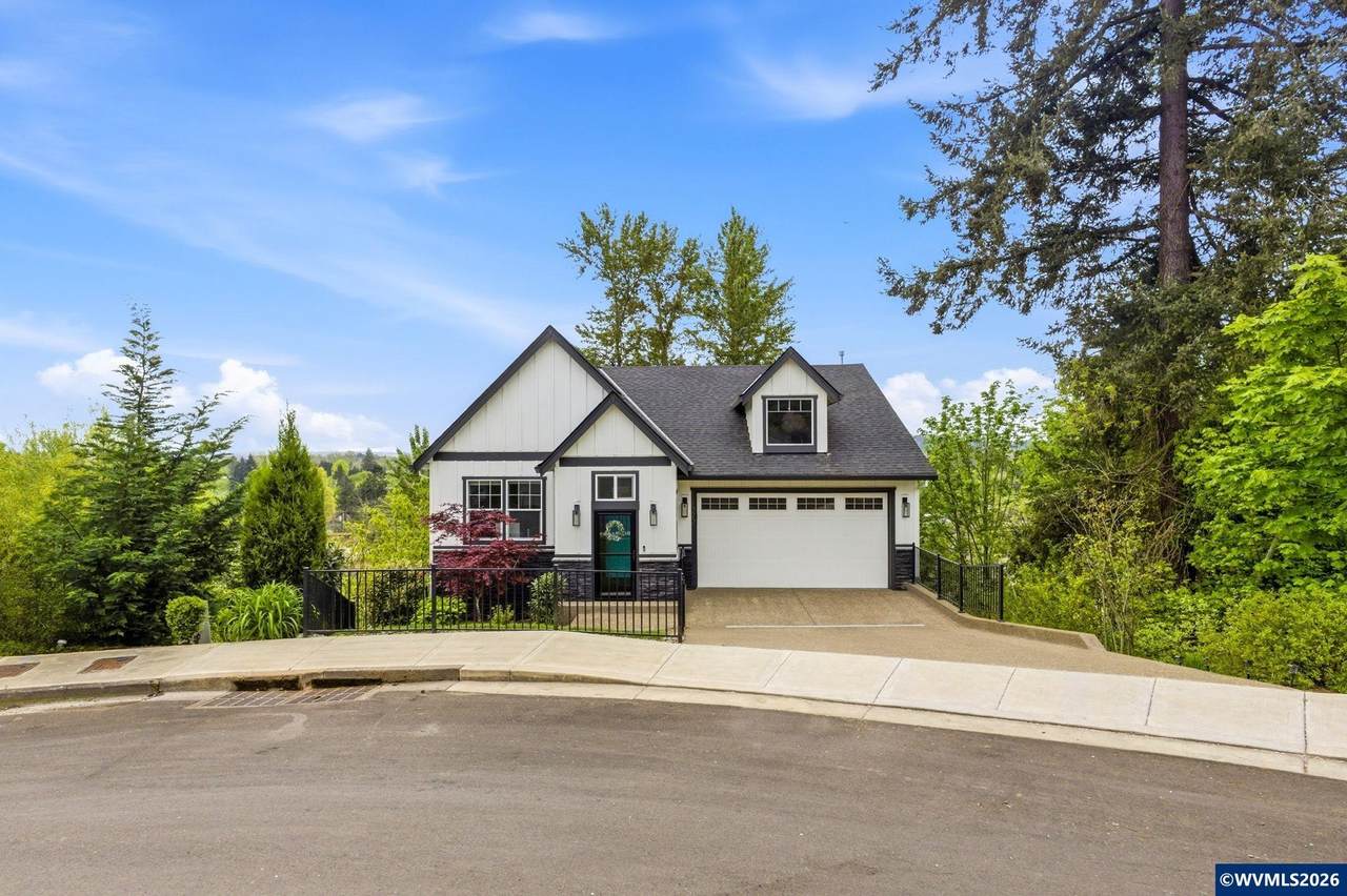 1372 Overview St - Photo 1