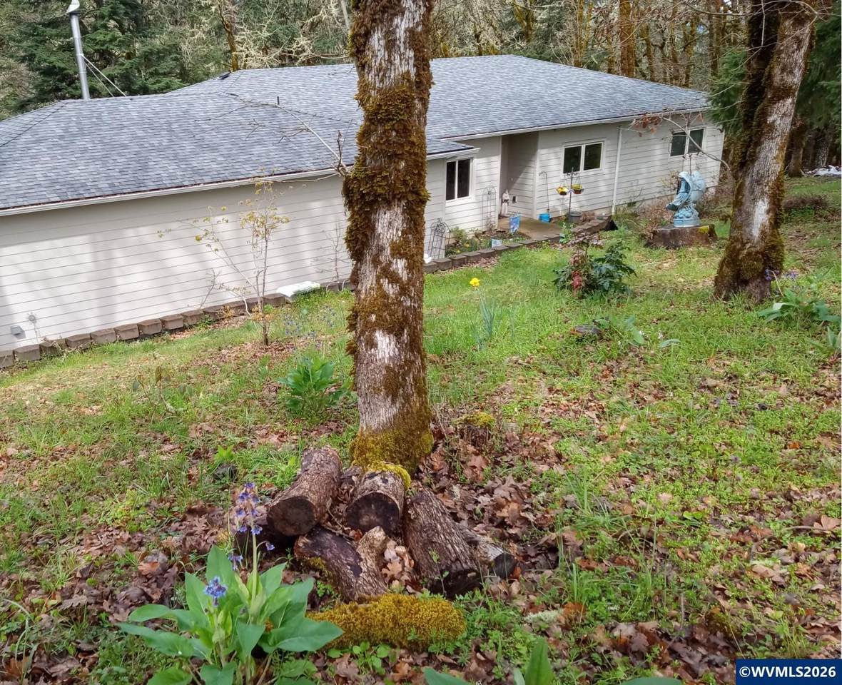 15577 Oakdale Rd - Photo 1