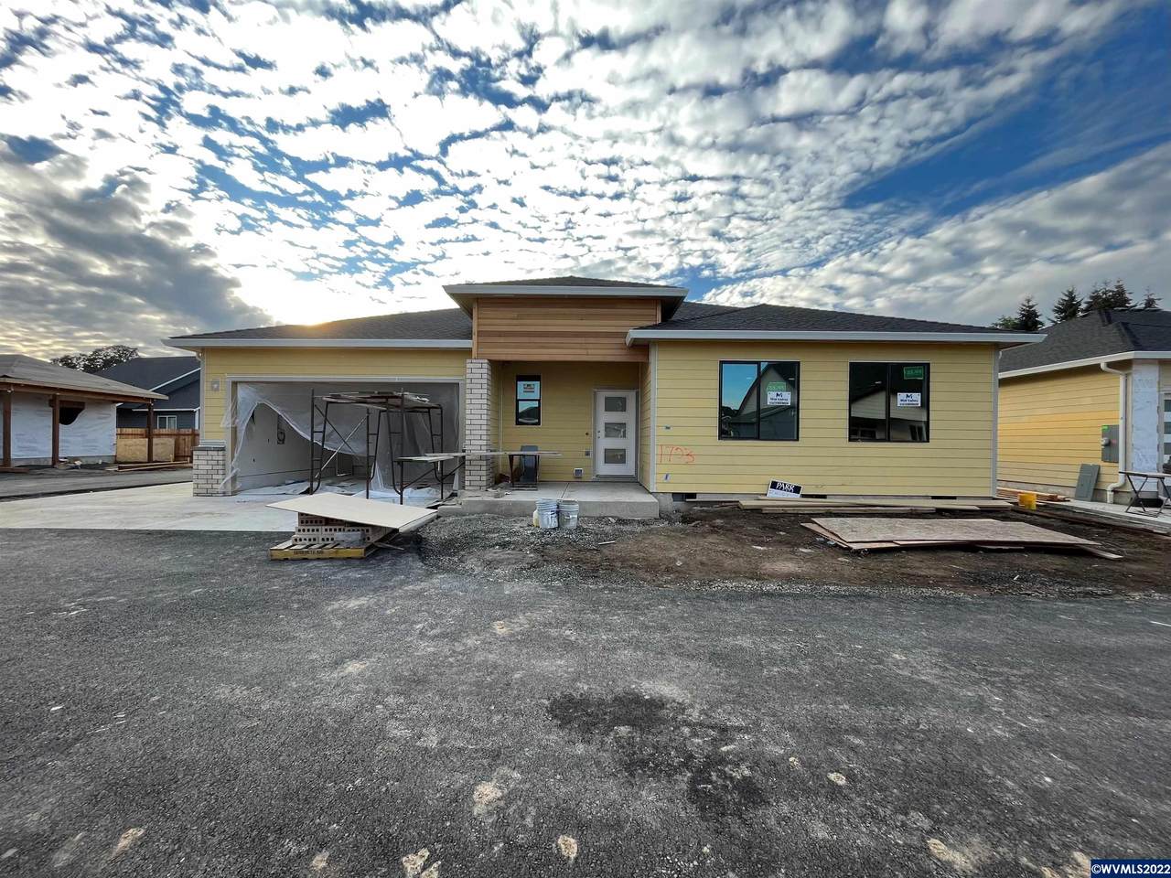 1703 Wilson Ct - Photo 1