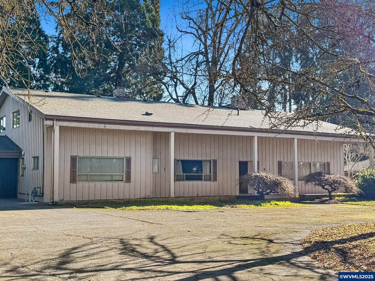 220 37th Av - Photo 1