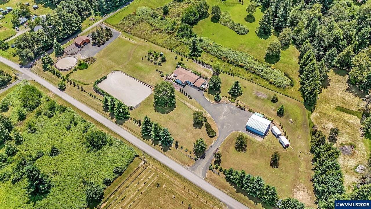 453 Riverwood Ln - Photo 1