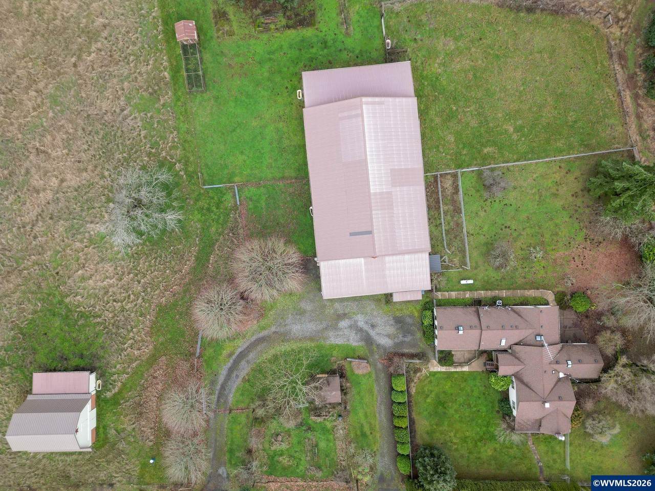 1060 Silver Falls Dr - Photo 1