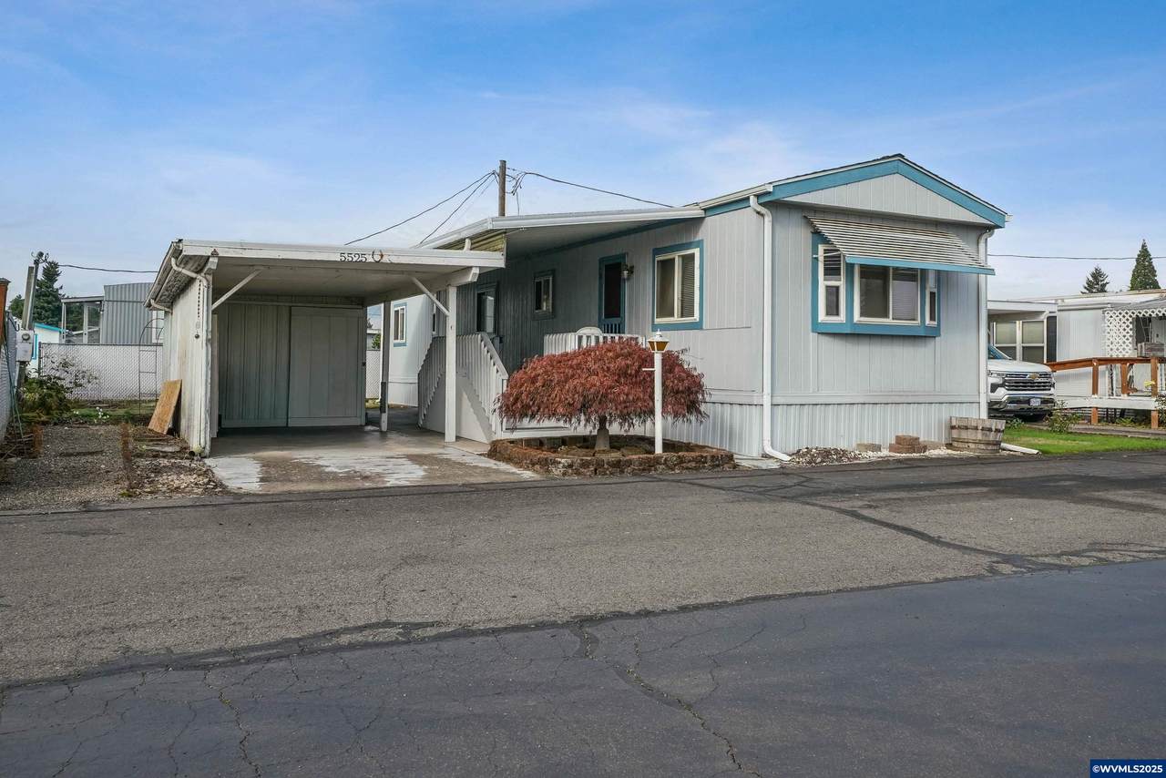 5525 43rd - Photo 1