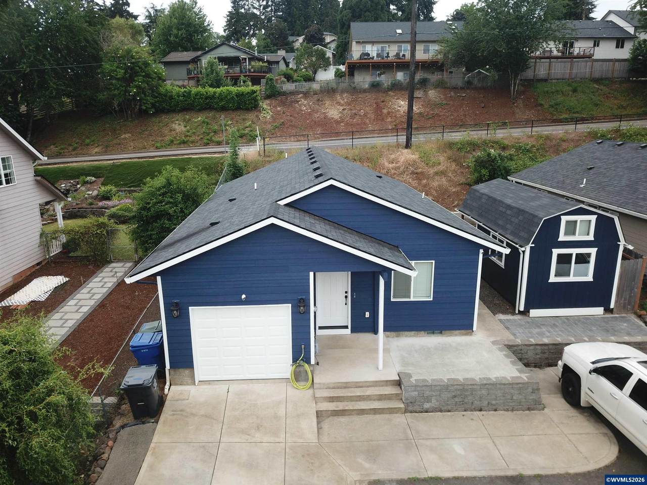 928 Trust Ln - Photo 1