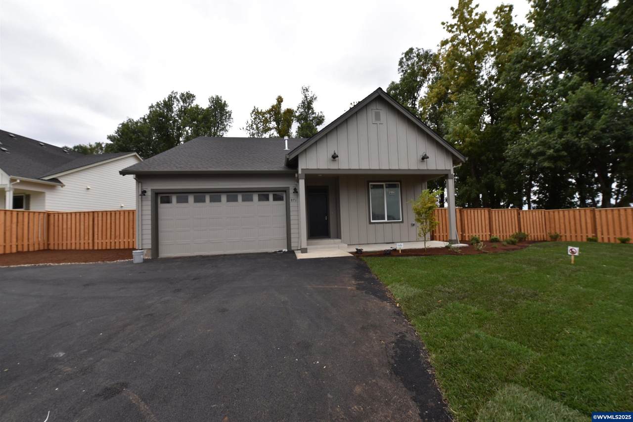 871 Oakleaf Wy - Photo 1