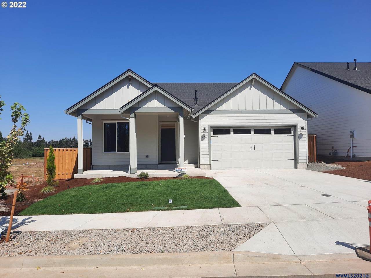 860 Oakleaf Wy - Photo 1