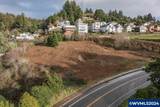 1005 Bay - Photo 11
