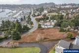 1005 Bay - Photo 13