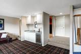 918 Hazeltine Av - Photo 32