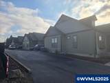 555 Main St - Photo 3
