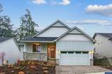 735 Jordan Elizabeth Av - Photo 1