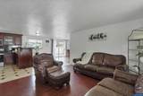 1233 Scepter Wy - Photo 9